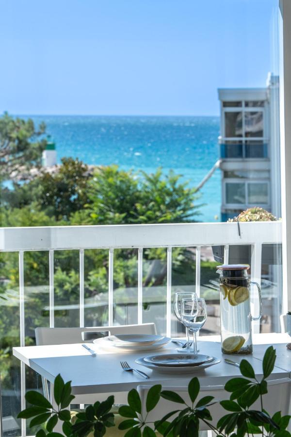 Residence Mediterranee - Beachfront - Sun And Seaview - Pool - Private Parking 滨海卡涅 外观 照片